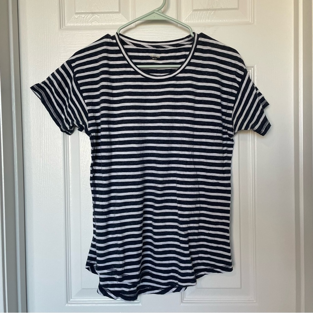 Madewell Gray and White Basic Stripes Tshirt Round Neck Womens Size Small